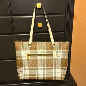 Coach purse 👜 excellent condition